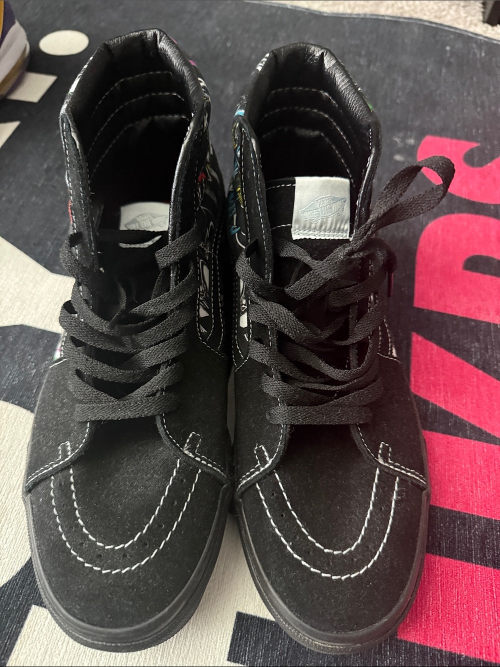 Vans Men Black High-Top Sneakers with White Stitching